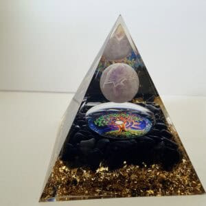 Orgonite pyramidale 60mm sphère améthyste obsidienne noire arbre de vie coloré qualité A pièce unique